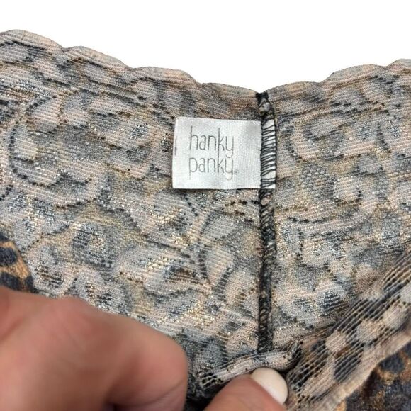 Lot of Four Ladies Hanky Panky Lace Thongs All One Size - Picture 8 of 13